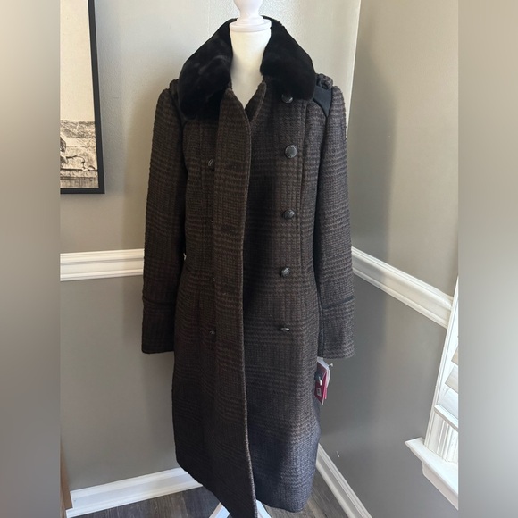 $400 NWT VINCE CAMUTO brown black plaid faux fur collar Wool Coat Medium no belt - Picture 1 of 8